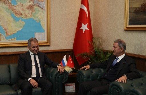 Bakan Hulusi Akar, Rus mevkidaşı Şoygu ile tahıl sevkiyatını görüştü!